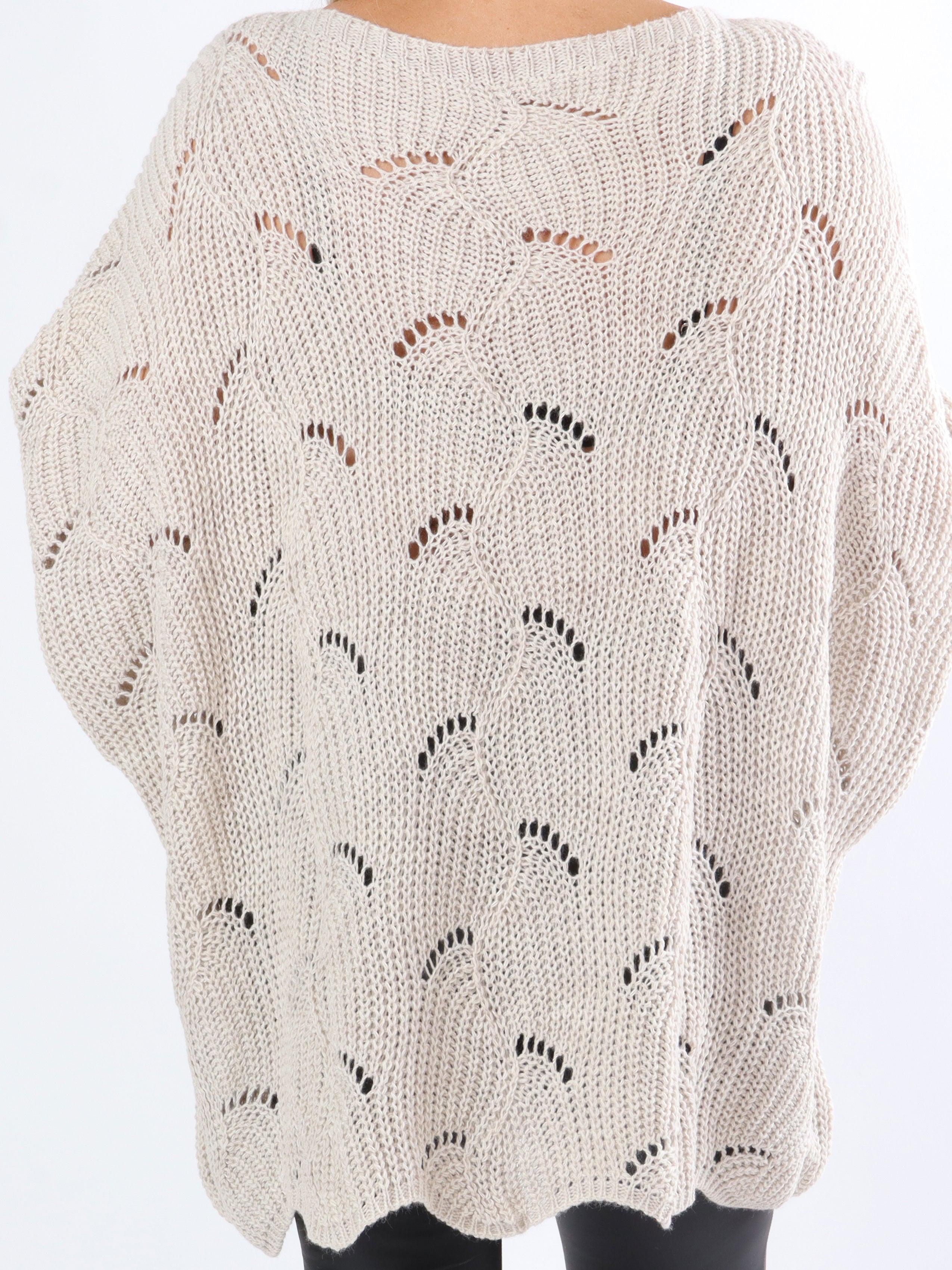 Manja - Plus size stickad med hålmönster